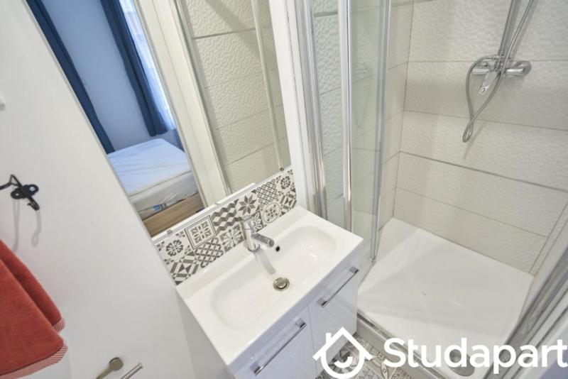 Chambre - 13 m² - 1 pièce