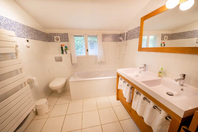 Maison traditionnelle - 90 m² - 5 pièces