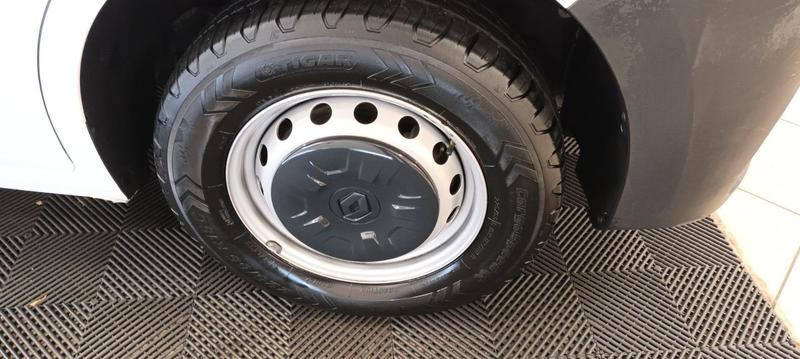 Renault Master Fourgon Fgn Trac F3300 L2h2 Blue Dci 135 Grand Confort