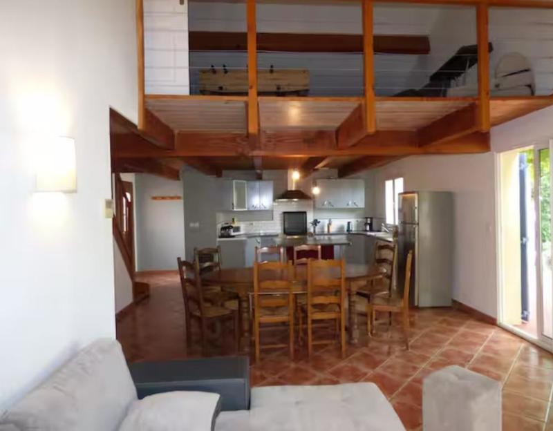 Maison - 140 m² - 5 pièces