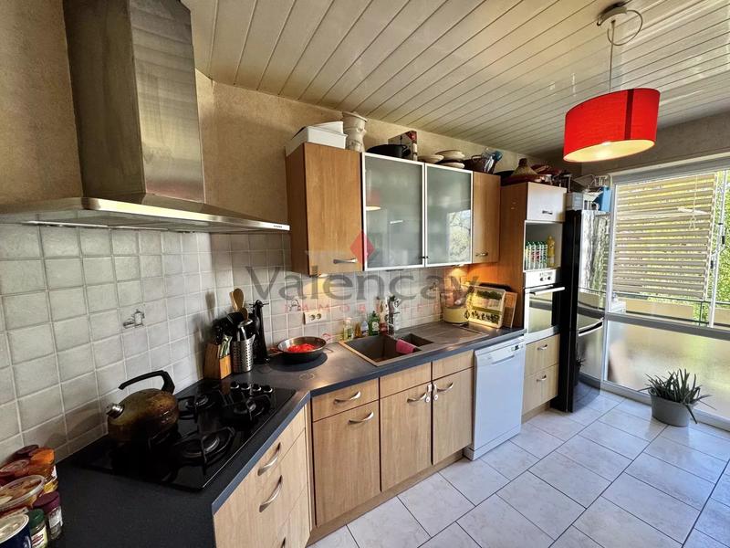 Appartement - 76 m² - 4 pièces