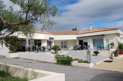 Villa - 220 m² - 8 pièces
