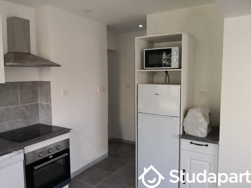 Chambre - 9 m² - 1 pièce