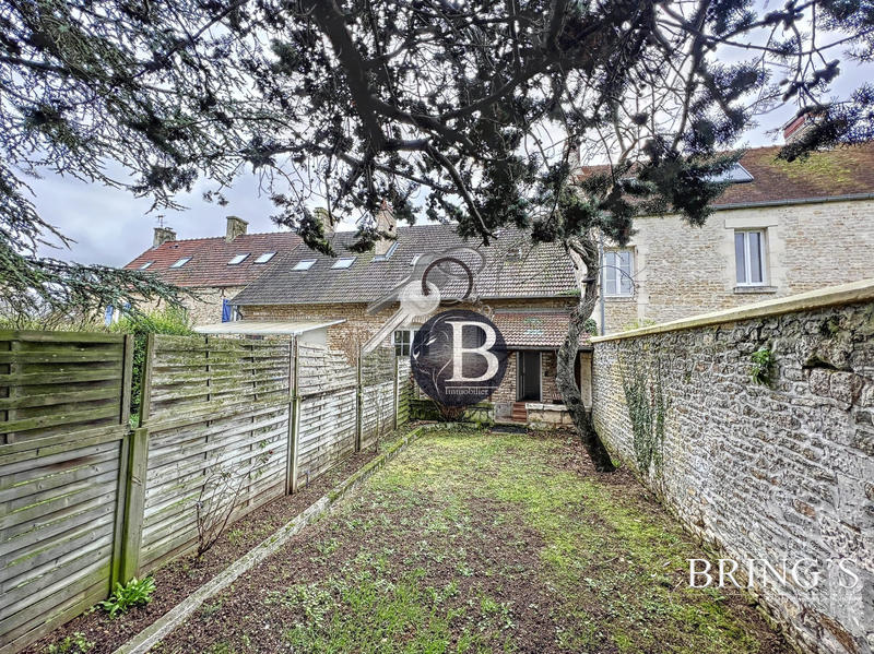 Maison - 140 m² - 10 pièces