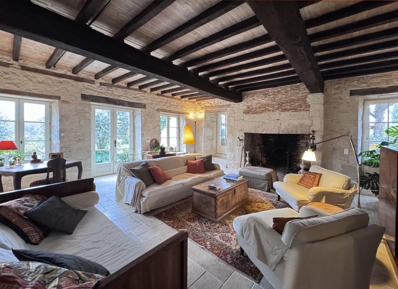 Maison - 321 m² - 10 pièces