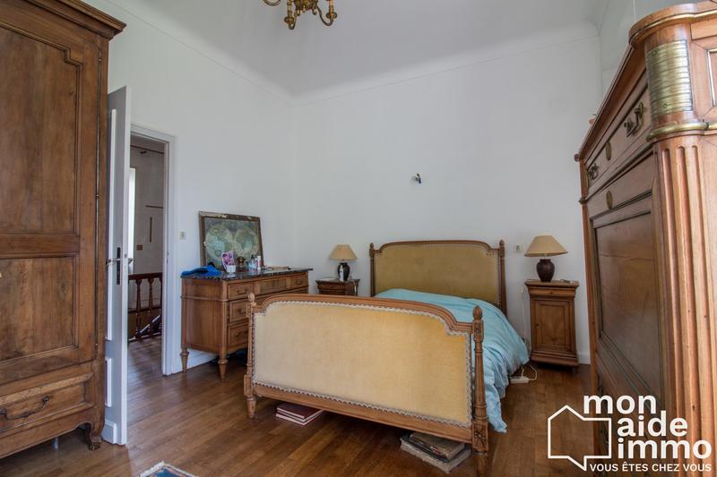 Château - 350 m² - 15 pièces