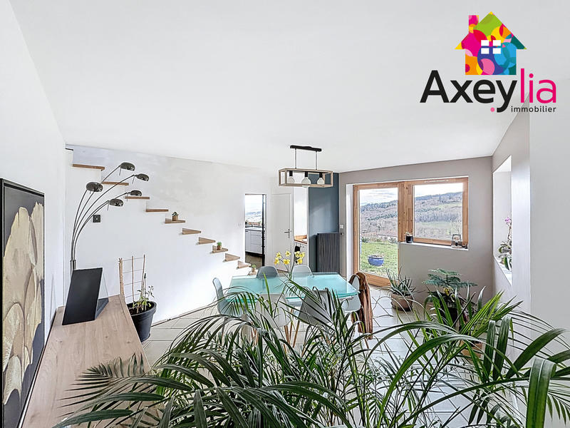 Maison - 195 m² - 8 pièces