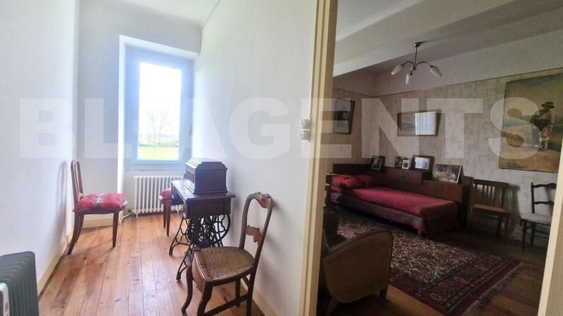 Maison - 228 m² - 6 pièces