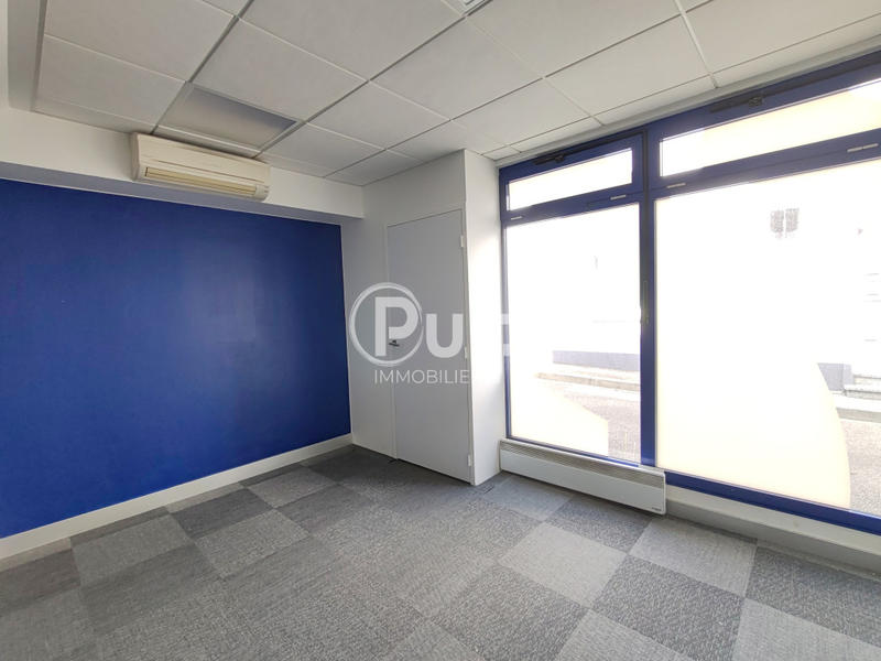 Local commercial - 120 m² - 1 pièce
