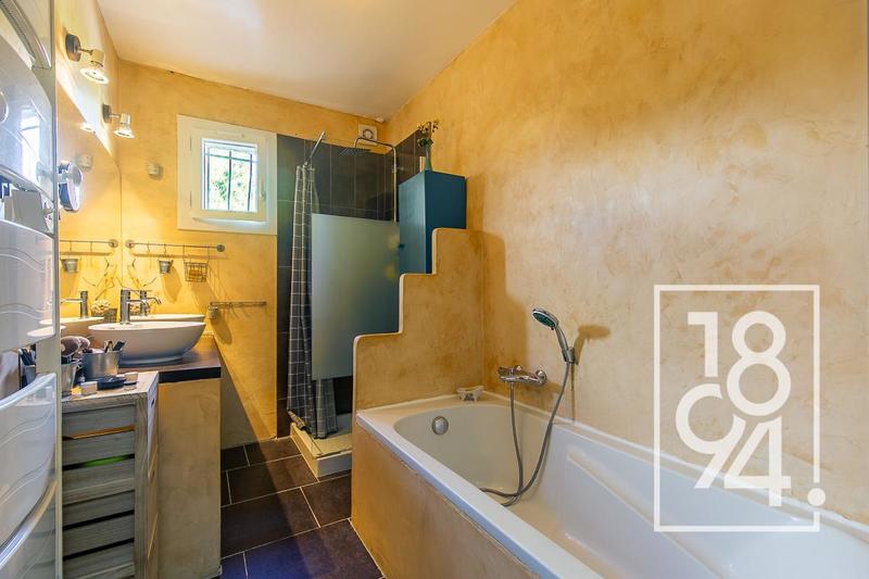 Maison - 147 m² - 6 pièces