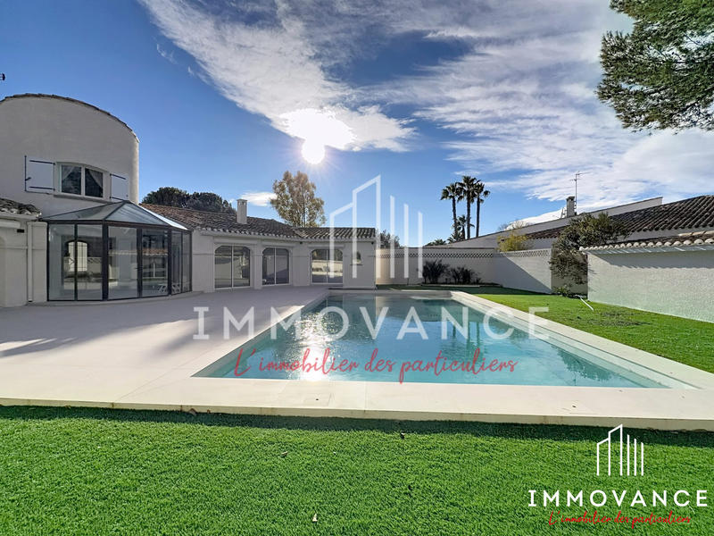 Villa - 277 m² - 6 pièces