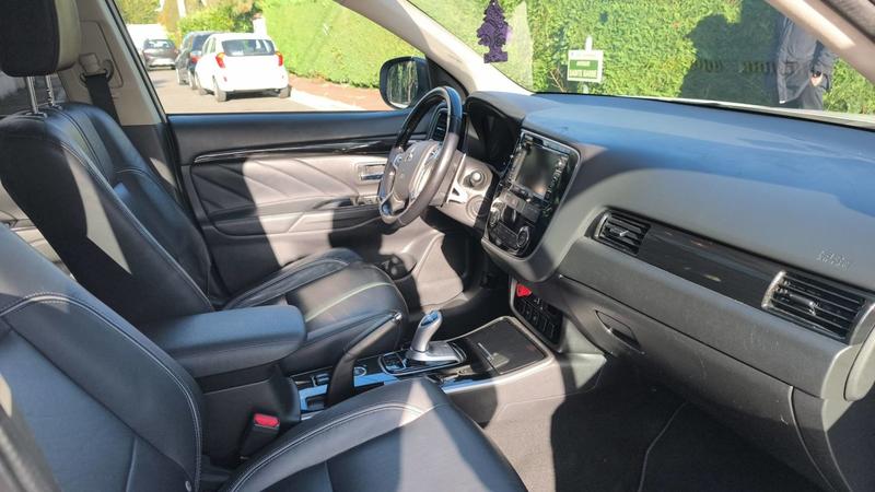 Mitsubishi Outlander 2018 2.0 Mivec 163 Plug in Hybrid 4wd Instyle