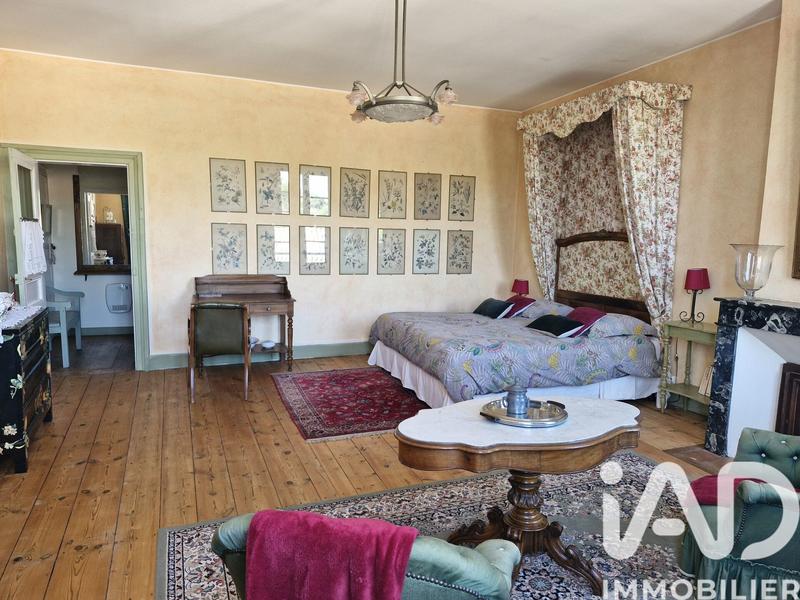 Maison de ville - 321 m² - 9 pièces