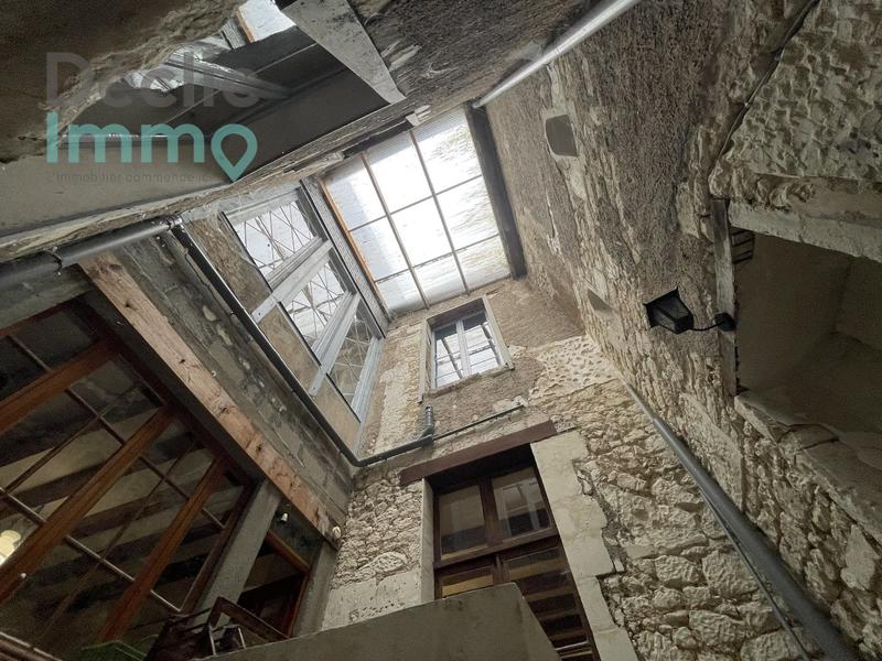 Maison - 270 m² - 8 pièces