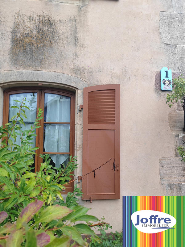 Maison - 235 m² - 10 pièces