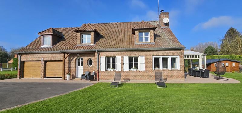 Pavillon - 197 m² - 8 pièces