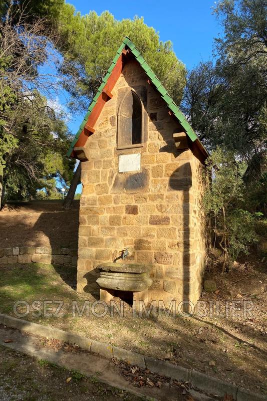 Maison - 3 500 m² - 20 pièces