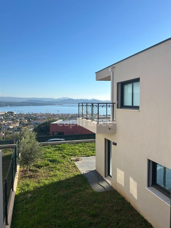 Maison - 143 m² - 3 pièces