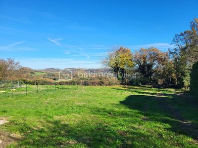 Corps de ferme - 130 m² - 2 pièces