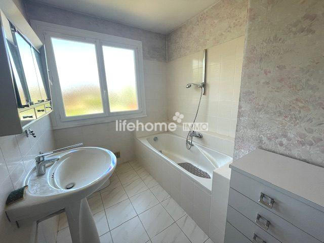 Maison traditionnelle - 80 m² - 4 pièces