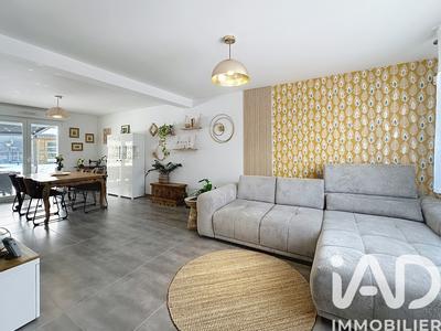 Maison - 111 m² - 6 pièces