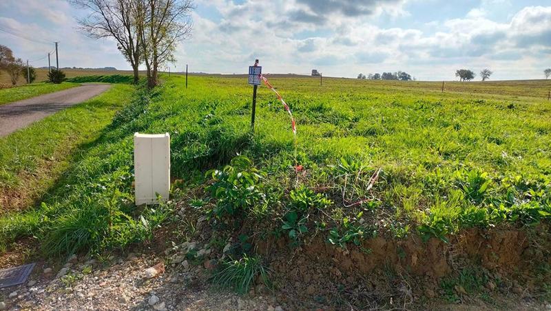 Terrain constructible - 1 989 m²