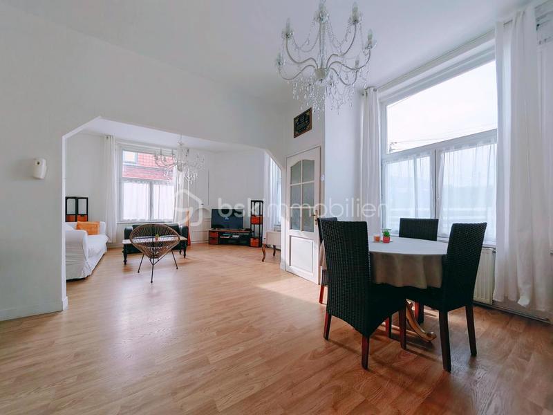 Maison - 140 m² - 5 pièces