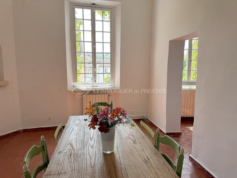 Maison de village - 200 m² - 9 pièces