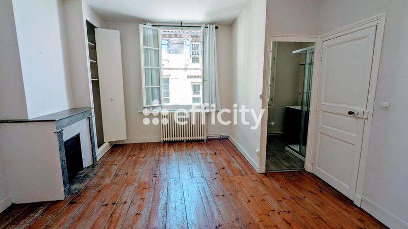 Maison - 201 m² - 7 pièces