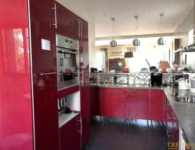 Maison - 182 m² - 7 pièces