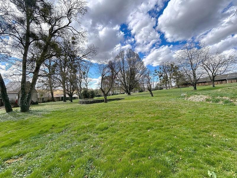 Château - 250 m² - 16 pièces