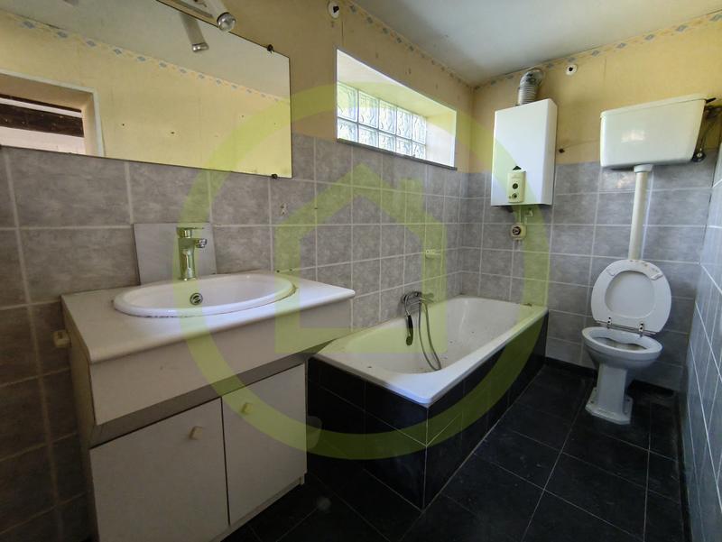 Maison - 225 m² - 7 pièces