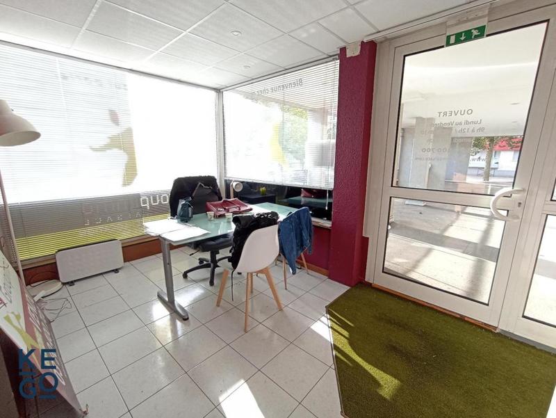 Local commercial - 88 m² - 5 pièces