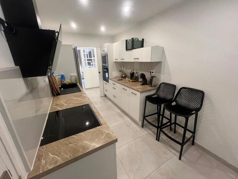 Appartement - 92 m² - 5 pièces