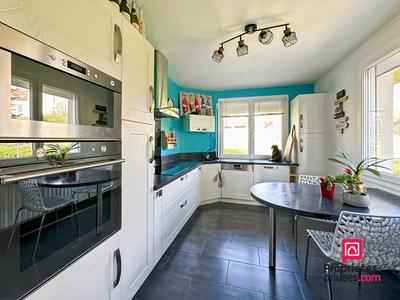 Maison - 98 m² - 5 pièces