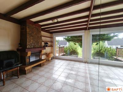 Maison - 180 m² - 7 pièces