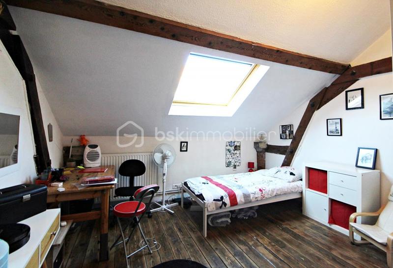 Maison - 202 m² - 8 pièces