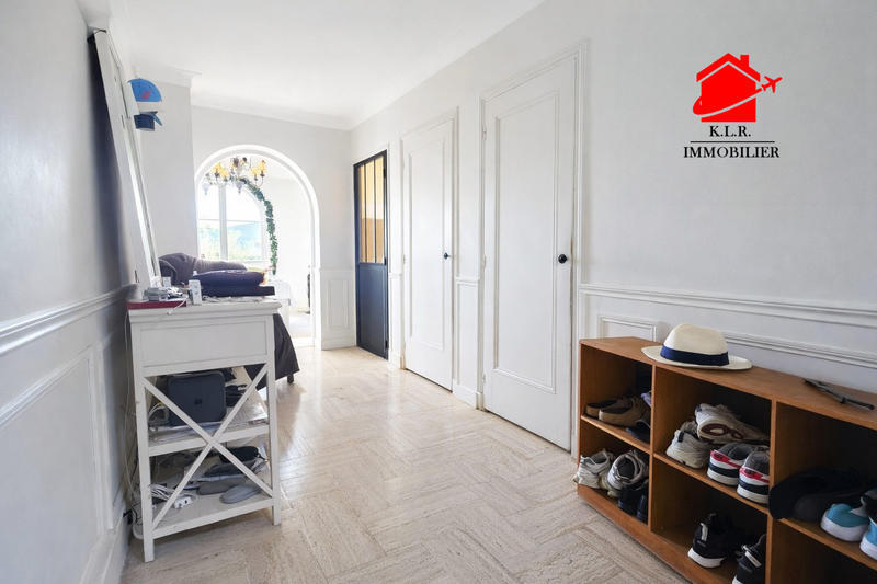 Maison - 207 m² - 5 pièces