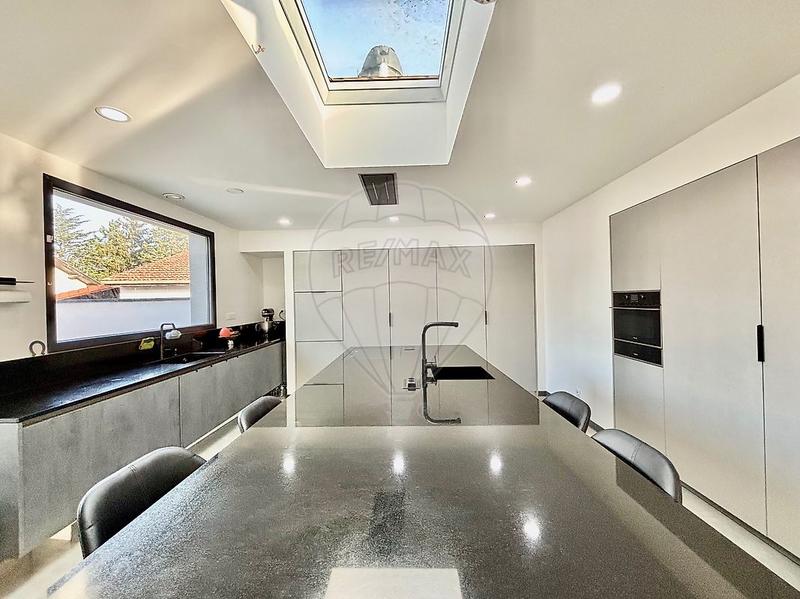 Maison - 262 m² - 6 pièces