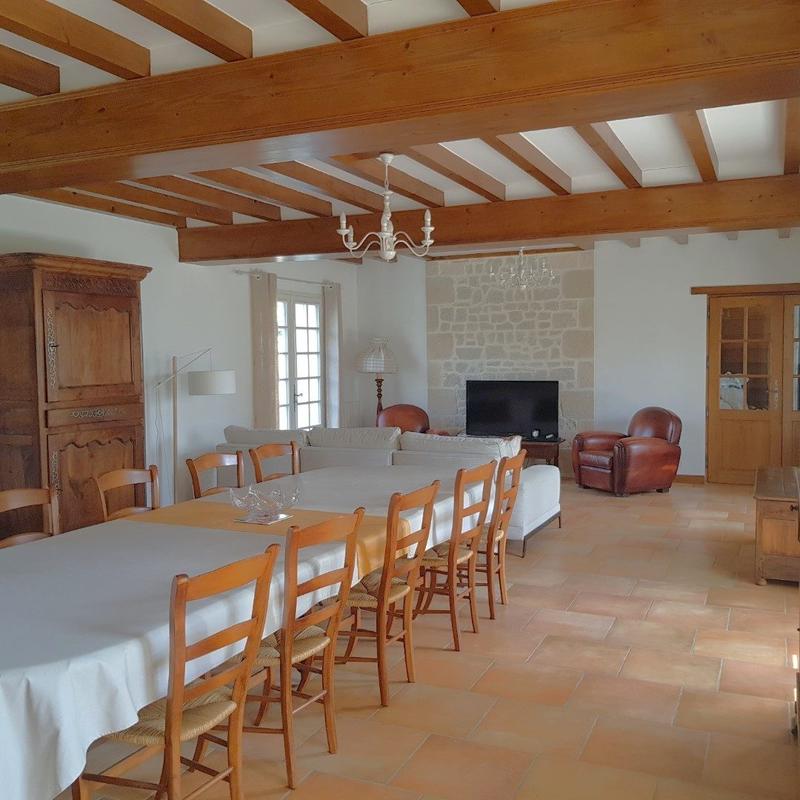 Maison - 231 m² - 8 pièces