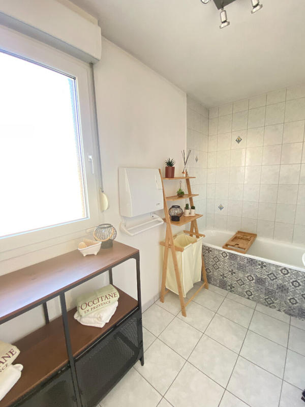 Appartement - 90 m² - 4 pièces