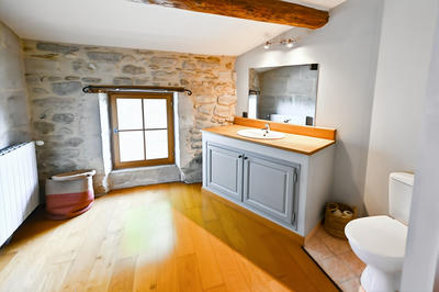 Maison - 99 m² - 6 pièces