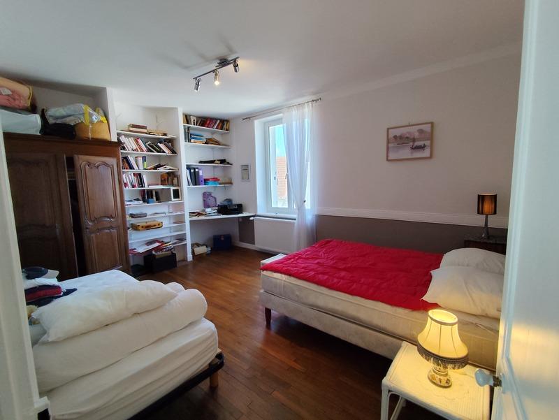 Maison - 145 m² - 7 pièces