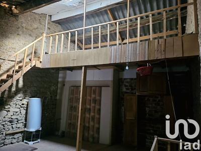 Loft - 84 m² - 2 pièces