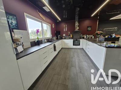 Maison - 140 m² - 4 pièces