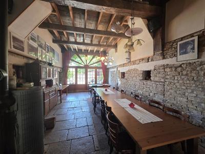 Demeure - 566 m² - 13 pièces