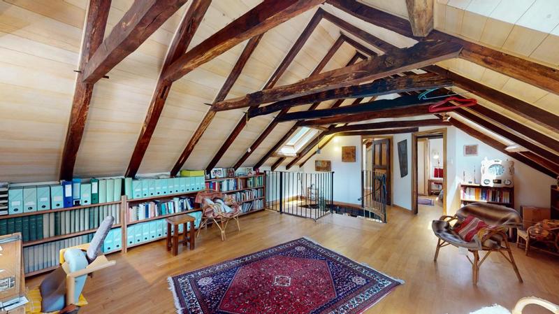 Maison - 305 m² - 10 pièces