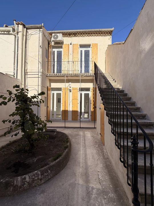 Immeuble - 102 m² - 4 pièces