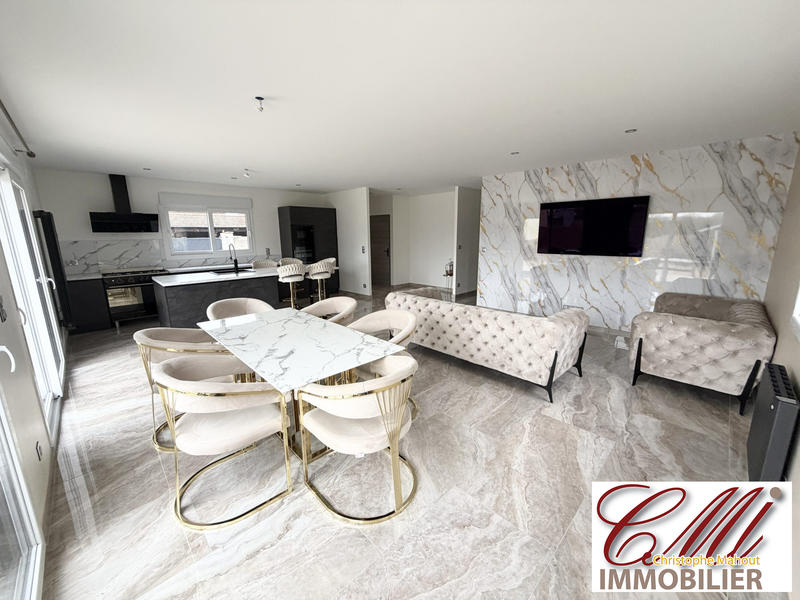 Maison - 110 m² - 5 pièces