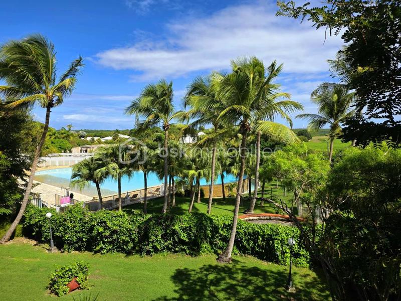 Appartement - 82 m² - 3 pièces